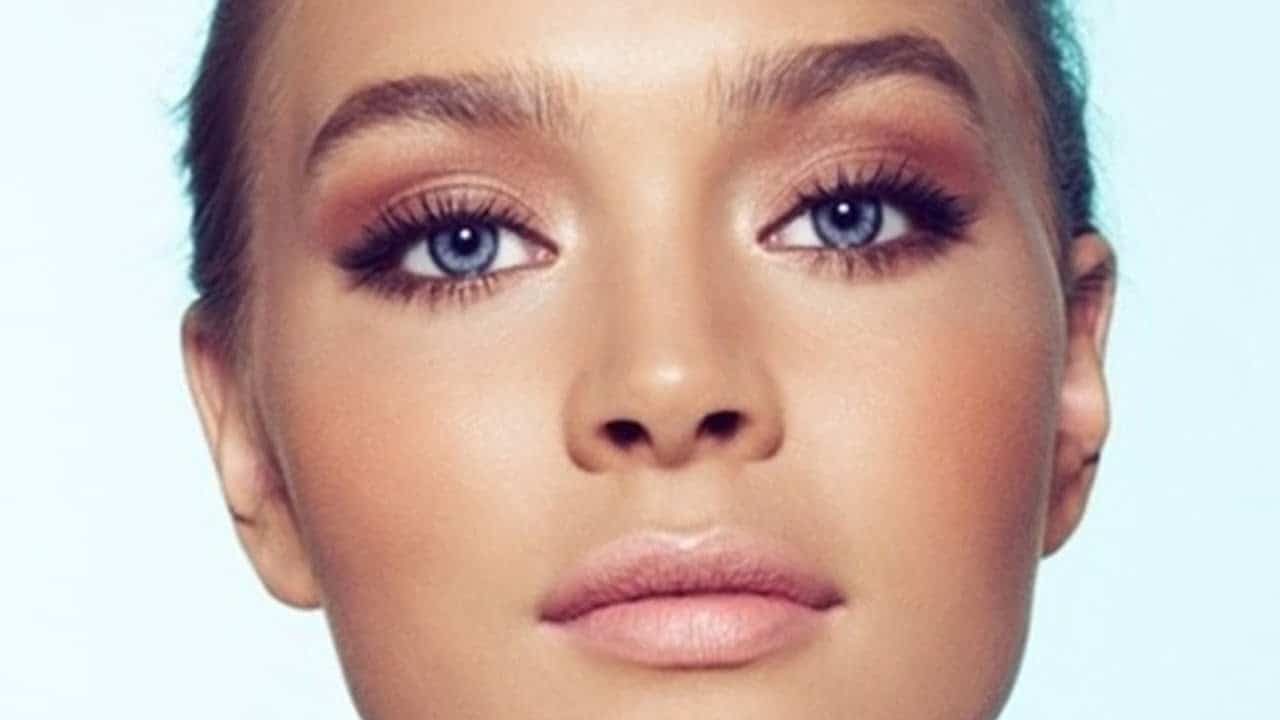 How To Keep Your Natural Lashes Healthy!